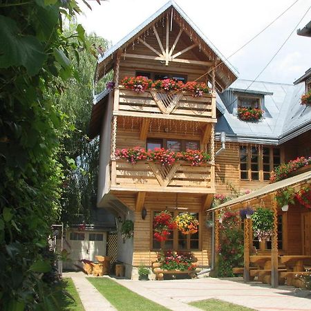 Pension Crizantema Vatra Moldovitei Exterior photo