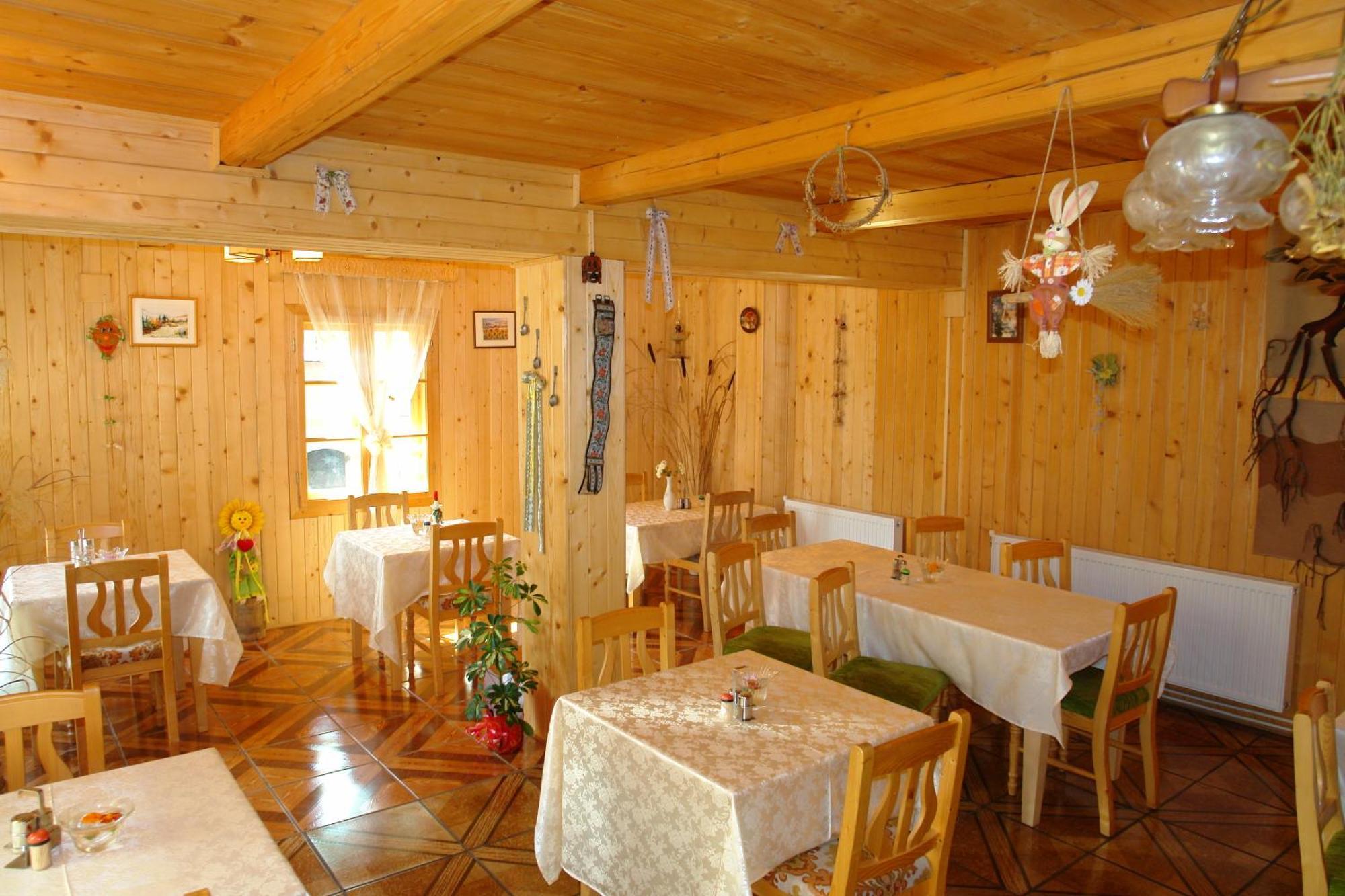 Pension Crizantema Vatra Moldovitei Exterior photo