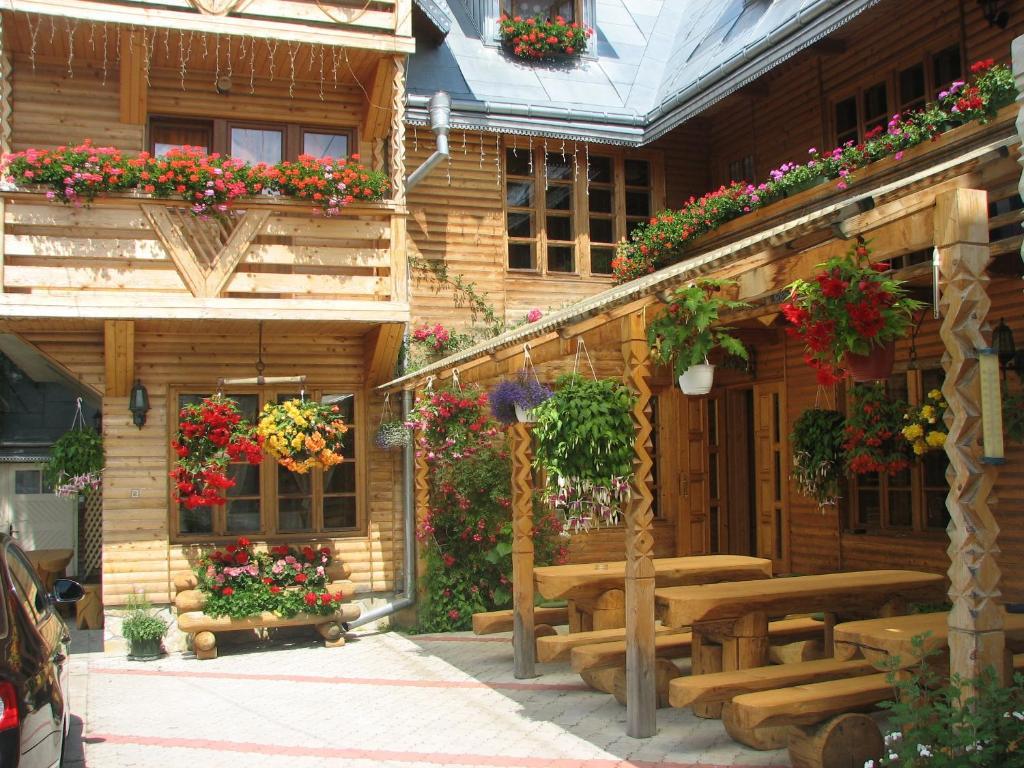Pension Crizantema Vatra Moldovitei Exterior photo