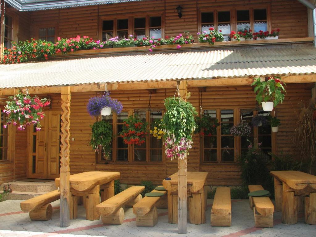 Pension Crizantema Vatra Moldovitei Exterior photo