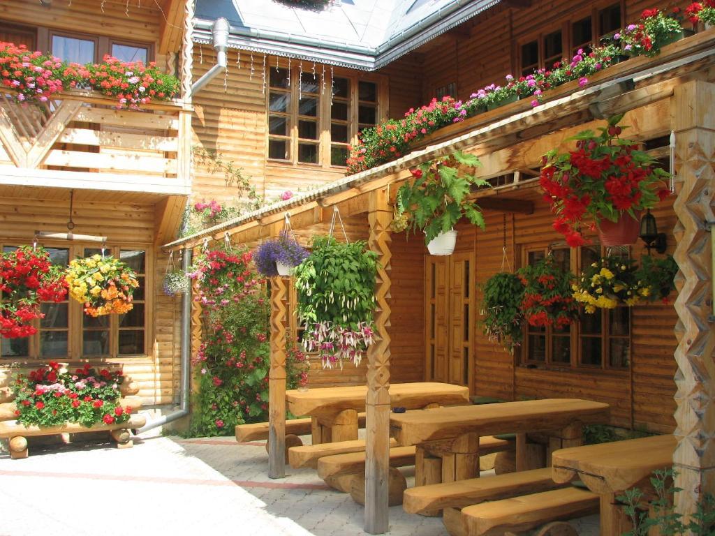 Pension Crizantema Vatra Moldovitei Exterior photo